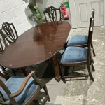 Online auction of antiques, furniture, and numerous costume jewellery lots. — image 7
