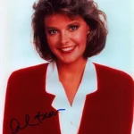 LIVE AUTOGRAPH AUCTION MUSIC ENTERTAINMENT — image 22
