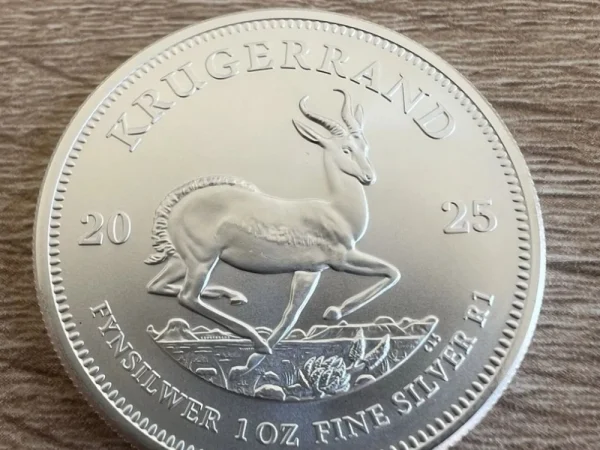 midweek auction all lots start £1 no reserve collection or delivery gold sovereigns silver antiques lots added daily