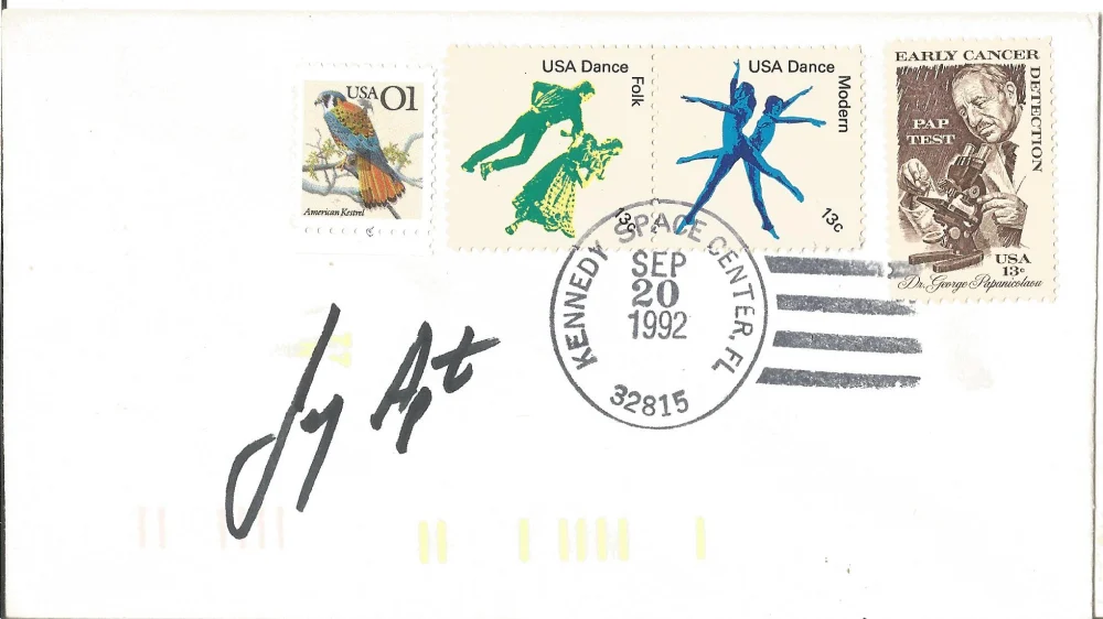 LIVE AUTOGRAPH AUCTION SPORT,MUSIC ENTERTAINMENT ,MILITARY AND COLLECTABLES