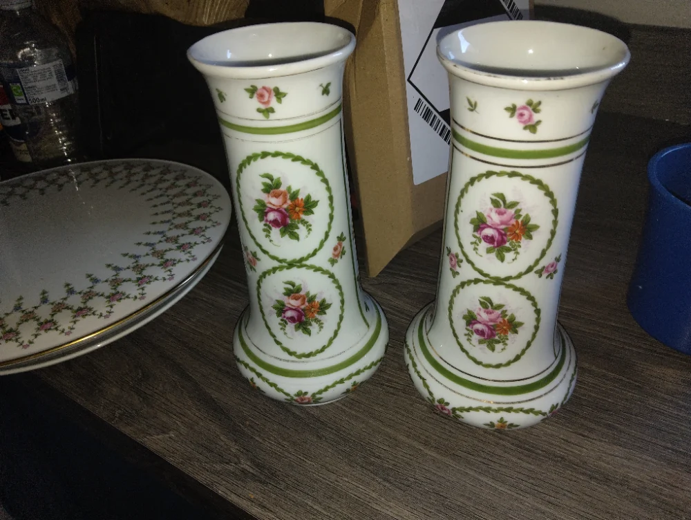 FANTASTIC SALE £1 START OF GENERAL AND COLLECTIBLE TIMED AUCTION, LARGE SELECTION OF CERAMIC ITEMS OF NEW AND VINTAGE…