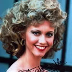 LIVE AUTOGRAPH AUCTION SPORT,MUSIC ENTERTAINMENT PHOTOS — image 23