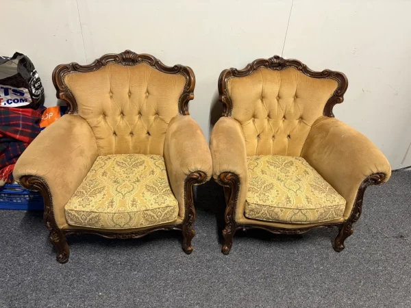Eclectic House Clearance Auction Many Lots Starting at Just £1