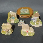 WEEKLY AUCTION OF COLLECTABLE, ANTIQUE AND VINTAGE ITEMS, ARTWORKS AND JEWELLERY . MUST SEE — image 3
