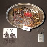 WEEKLY AUCTION OF COLLECTABLE, ANTIQUE AND VINTAGE ITEMS, ARTWORKS AND JEWELLERY . MUST SEE — image 14
