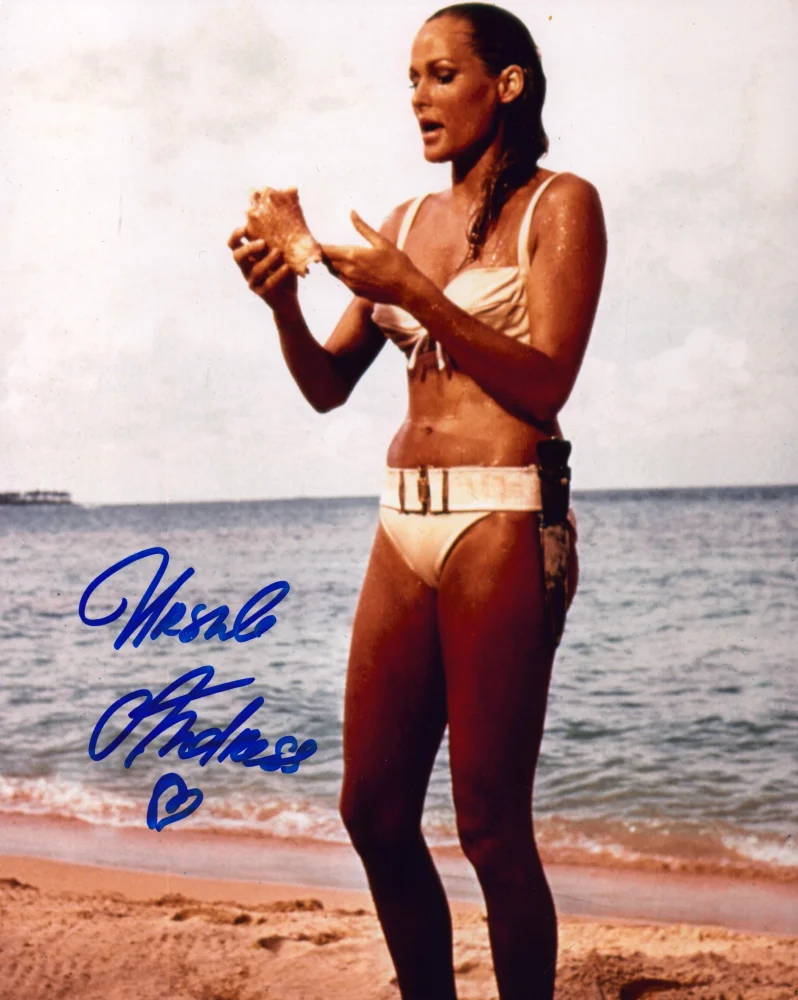 JAMES BOND SIGNED PHOTO AUCTION