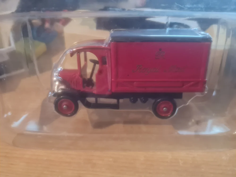 models comics & PlayStation/xbox games models auction auction lots added daily £1 start lots added