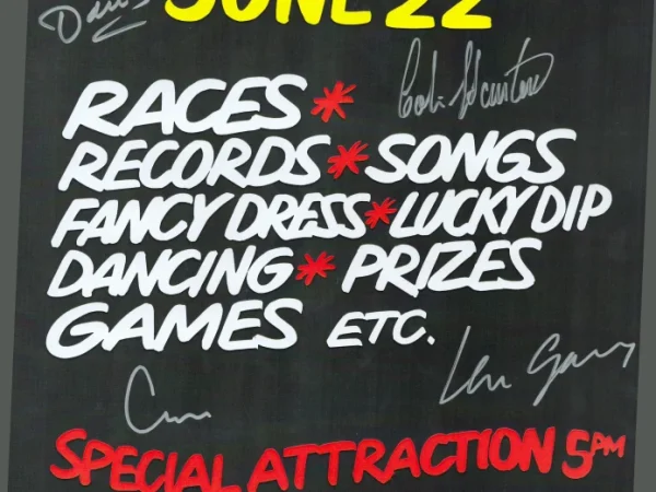 Autograph auction Football, Space, TV/Film, Military, Historic photos, covers and books.
