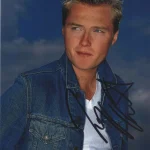 LIVE AUTOGRAPH AUCTION TV SPORT MUSIC ,FILM AND COLLECTABLES. — image 16
