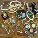Gold & silver jewellery extravaganza with also Border Fine Arts , Beswick cattle and other Collectables — image 12