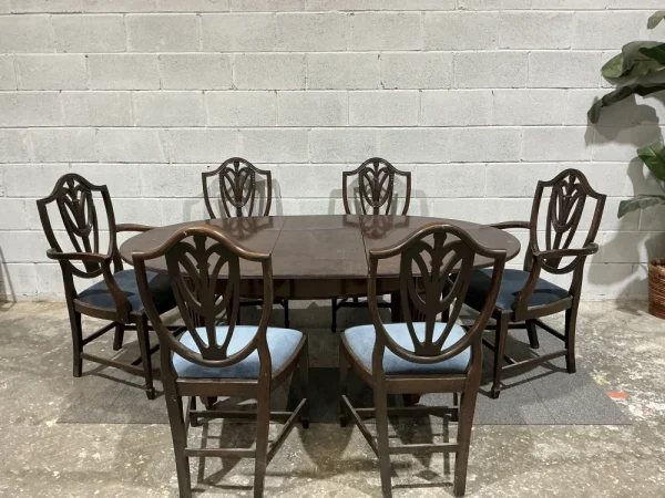 An online auction featuring furniture, silverware, a wide selection of posters, and various pottery items