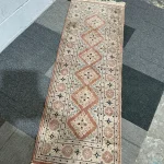 Online auction of antiques, furniture, and numerous costume jewellery lots. — image 17