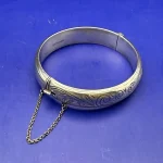 Live in Person and Online Vintage Antiques and Collectables Auction including Gold, Silver, Coins, Furniture… — image 8