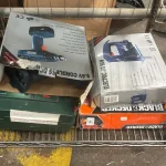 General auction of many house clearance items. — image 9