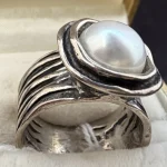 Discover a fantastic selection of Gold, Silver & Costume Jewellery available to bid on in our latest online auction. — image 8