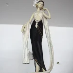 General Auction including Antiques & Colectables, Gold & Silver. — image 8