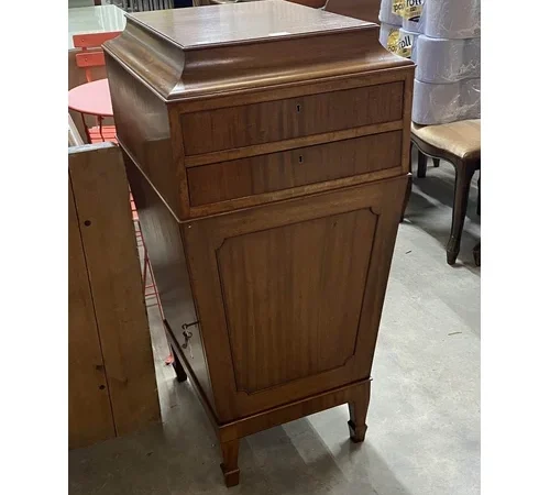 Antiques & Collectables