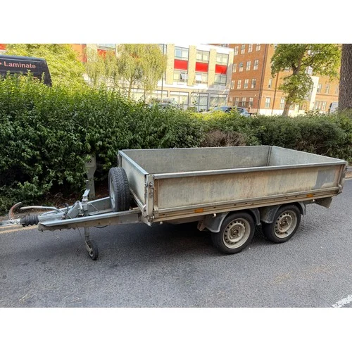 Antiques & Collectables – Live Online Only Sale – Viewing by Appointment Only **Please Note We Do Not Provide Postage and Packing**