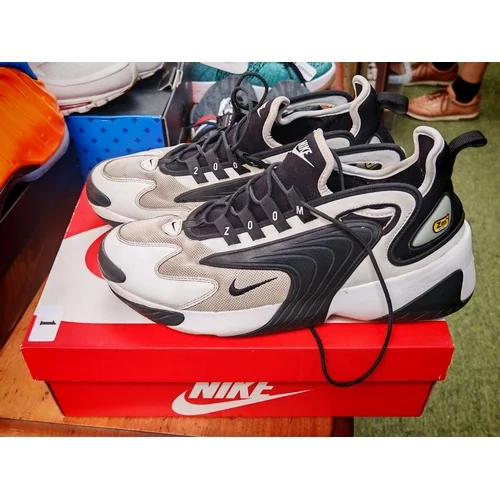 Antiques & Interiors Sale to include Ceramics, Collectables, Silver, Jewellery and Furniture