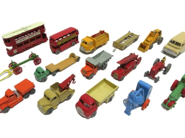 AUTUMN TIMED ON-LINE SALE OF COLLECTORS ITEMS & BOOKS