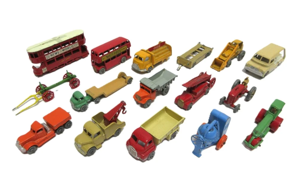 AUTUMN TIMED ON-LINE SALE OF COLLECTORS ITEMS & BOOKS
