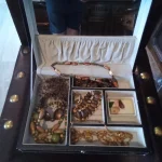 Vintage collectables toys, jewellery, coins, stamps, silver, lots added Daily, large Auction Armagh £2 start on most… — image 2