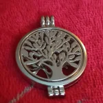 auction all lots start £1 no reserve collection or delivery jewellery miltary badges watches vintage books gold… — image 21