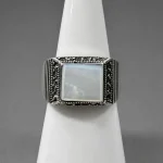 Antiques, Furniture, Jewellery and Collectables — image 19