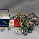Antiques, Furniture, Jewellery and Collectables — image 15