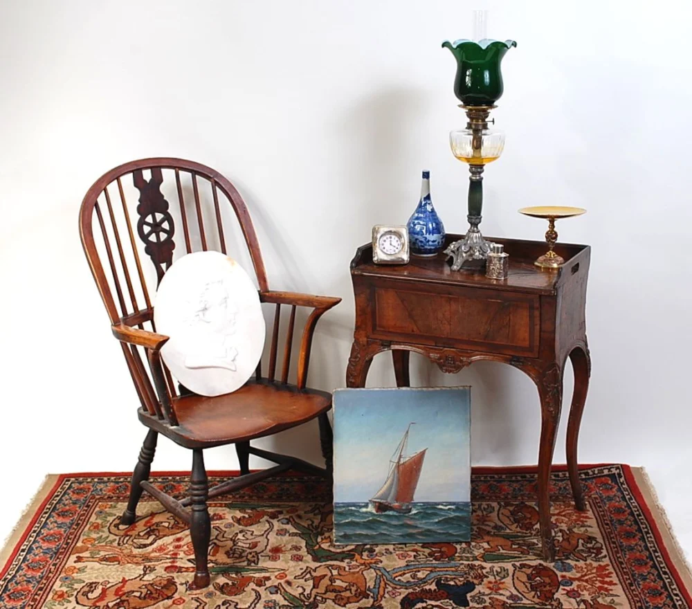 Homes & Interiors – Collectables lots 1-334 / Pictures & Furniture lots 500+ (no break between)