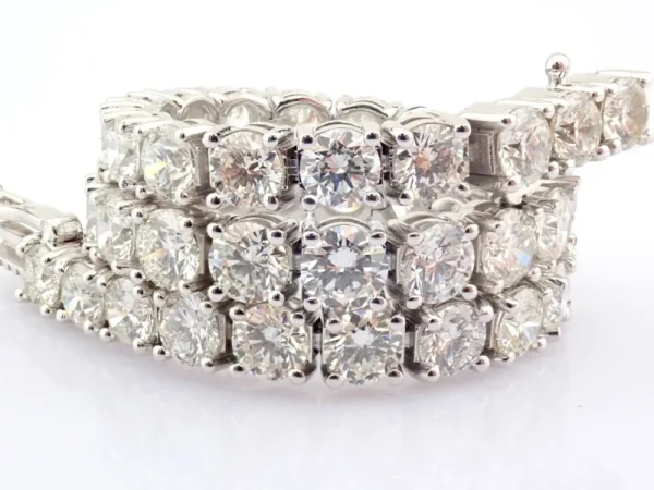 Luxury Jewellery | Unique & Hand Crafted Pieces Including Necklaces, Rings, Bracelets, Pendants & more | Free Worldwide Delivery