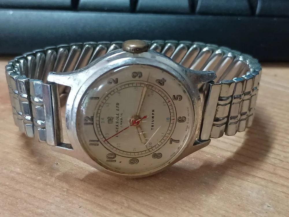 main auction 400 plus lots all lots start £1 no reserve collection or delivery jewellery miltary badges watches vintage…