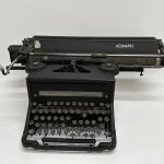 Wednesday 5th – Second Chance Auction – Antiques, Jewellery, Militaria, Coins, Vinyl, Toys, Ceramics, Collectables — image 24