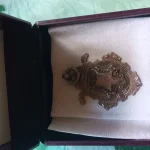 main auction 400 plus lots all lots start £1 no reserve collection or delivery Star wars jewellery miltary badges… — image 10