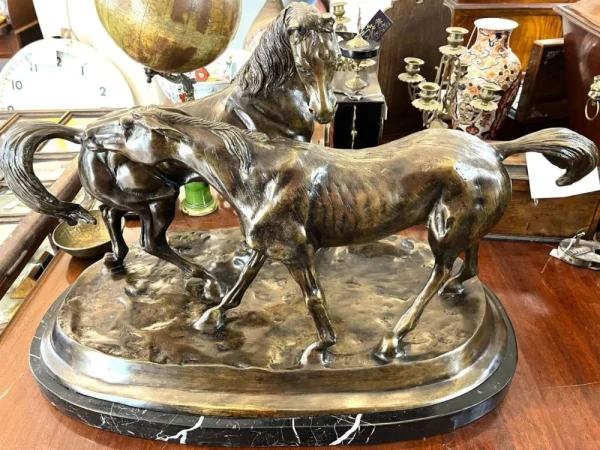 Silver, Treen, Ceramics, Bronzes, Pictures, Furniture & Objet D’art