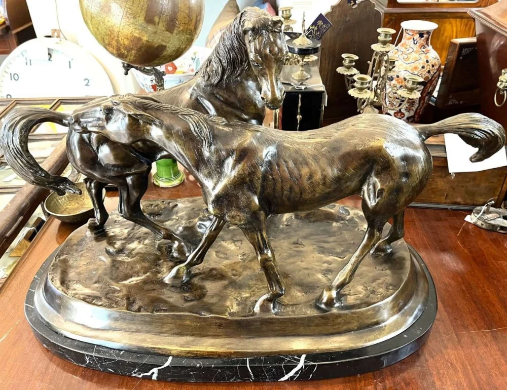 Silver, Treen, Ceramics, Bronzes, Pictures, Furniture & Objet D’art