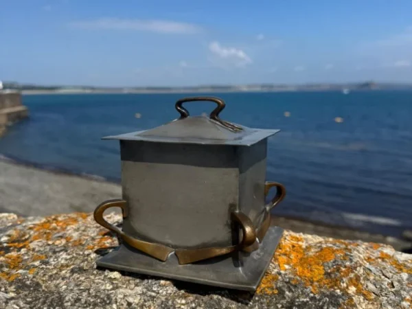 The Cornwall Antiques Sale including Silver, Jewellery and Watches with Collectors.