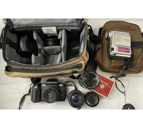 Timed Mid-Monthly Cameras, Binoculars and Accessories, Bag a Bargain, Lot Bidding Opens from £1!