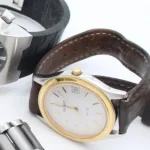 main auction 400 plus lots all lots start £1 no reserve collection or delivery jewellery miltary badges watches vintage… — image 22