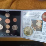 main auction 400 plus lots all lots start £1 no reserve collection or delivery Star wars jewellery miltary badges… — image 4
