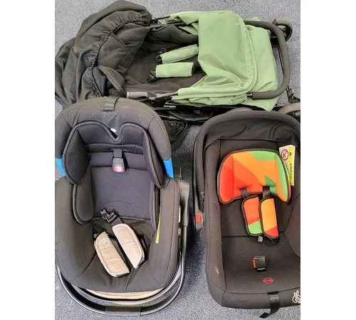 Unclaimed Airport Lost Property – 199