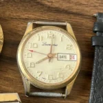 auction all lots start £1 no reserve collection or delivery jewellery miltary badges watches vintage books gold… — image 9