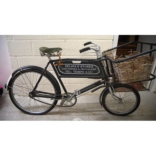 19th & 20th Century Collectable Items, Silver, Jewellery and Works of Art & Furnishings