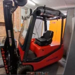 A BT CESAB Cargo 3-Wheel Electric Forklift Serial CE311298 with Duplex Mast and Side-shift LOCATED IN FAREHAM, Runs — image 2