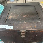 General Auction of Many House-Clearance Items inc. Doulton, Jual Curve, White Goods, Victorian Furniture, Instruments… — image 22