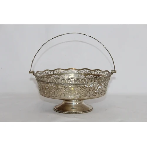 Antique & Fine Auction with Silver, Jewellery, Gold, Pictures, Whisky, Ceramics, Glass, Furniture and More.