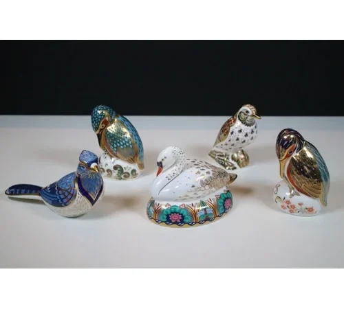 Antiques, Collectables, Furniture & Alcohol
