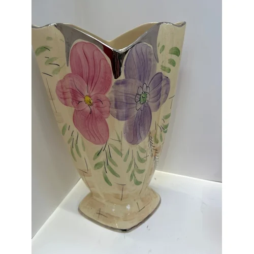 Auction – Jewellery, Watches, Die Cast Cars, Hornby, Artwork, Crafting, Wool, Mid Century Speakers, Pine, Oriental, Home Decor & more