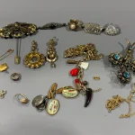 Antiques, Furniture, Jewellery and Collectables — image 8