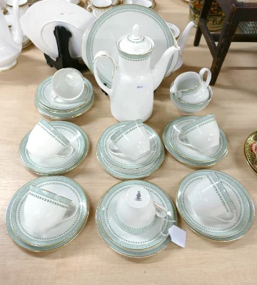 GENERAL AND COLLECTIBLE SALE LOTS STARTING FROM £1 INCLUDING JEWELLERY, CERAMICS, BRASS, BOOKS, NEW ITEMS